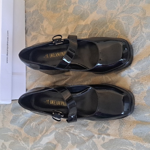 NWB Mary Jane Block Heels Size 7 - Picture 2 of 8